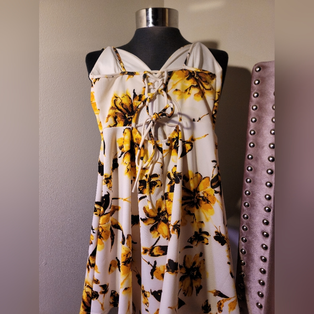 Floral Dress - Picture 3 of 5